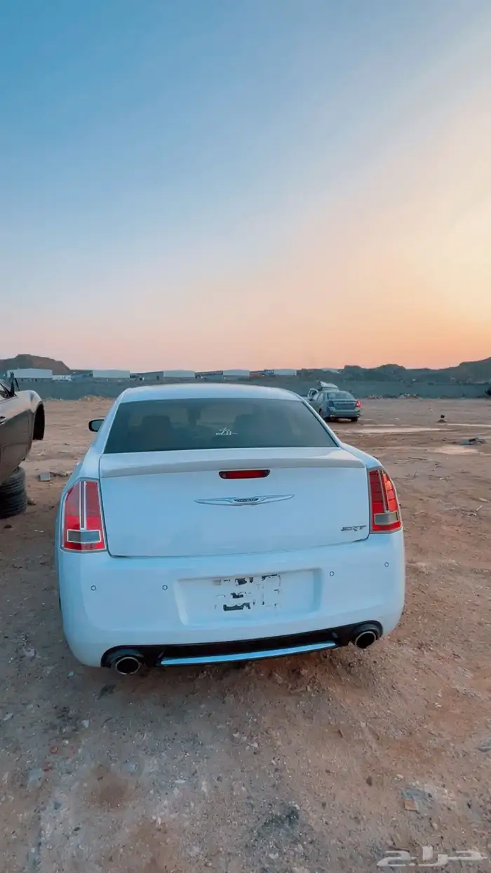 كلزلر SRT 2014 السيارة قطع غيار اللي يبغي منها قطعة يكلمني 2