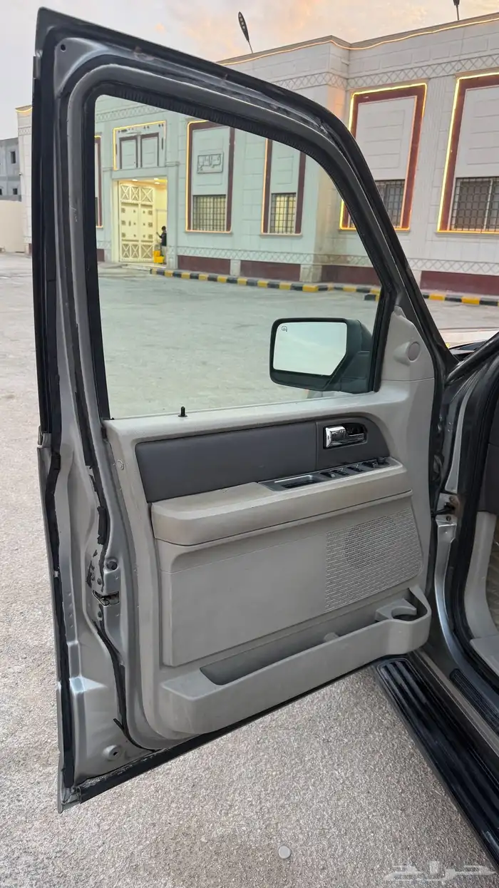 اكسبدشن 2008 للبيع نظيف 16