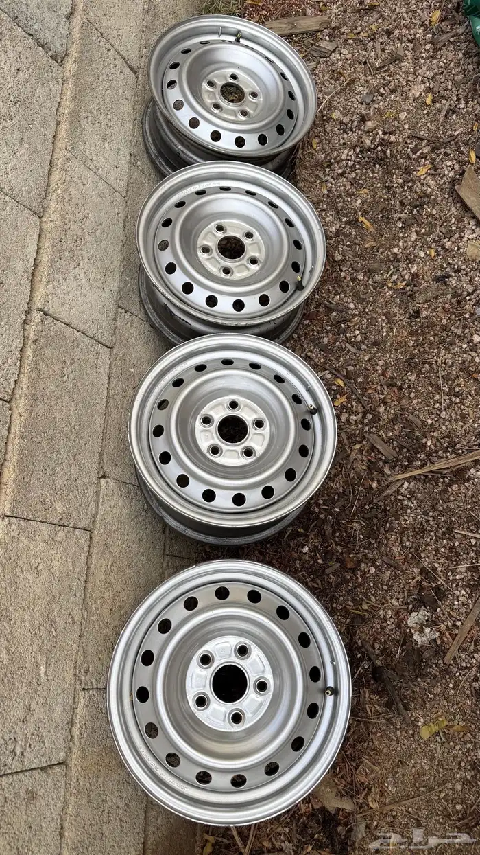 4 جنوط هايلوكس مقاس 15 3