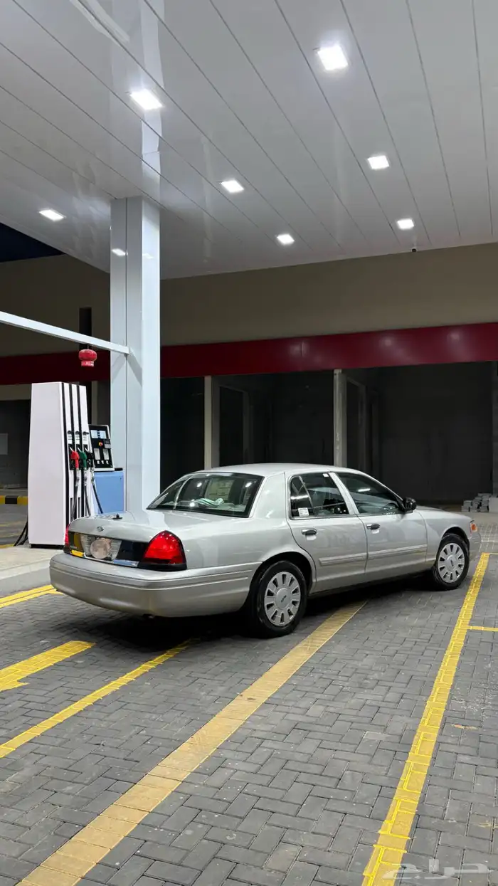 فورد فكتوريا2011 للبيع 1