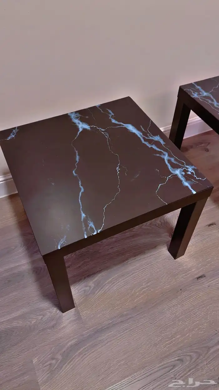 طاولتين IKEA بحالة ممتازة للبيع 1