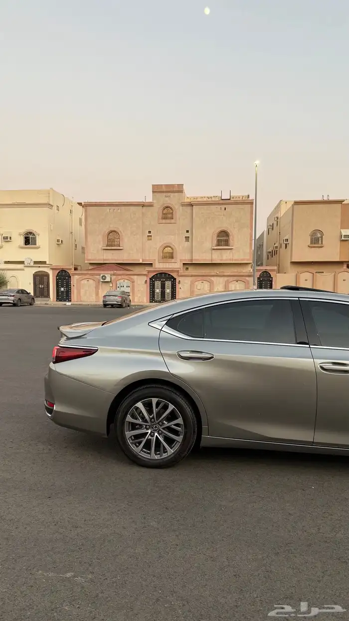 لكزس 2023 هايبرد اول مالك من الوكاله 3