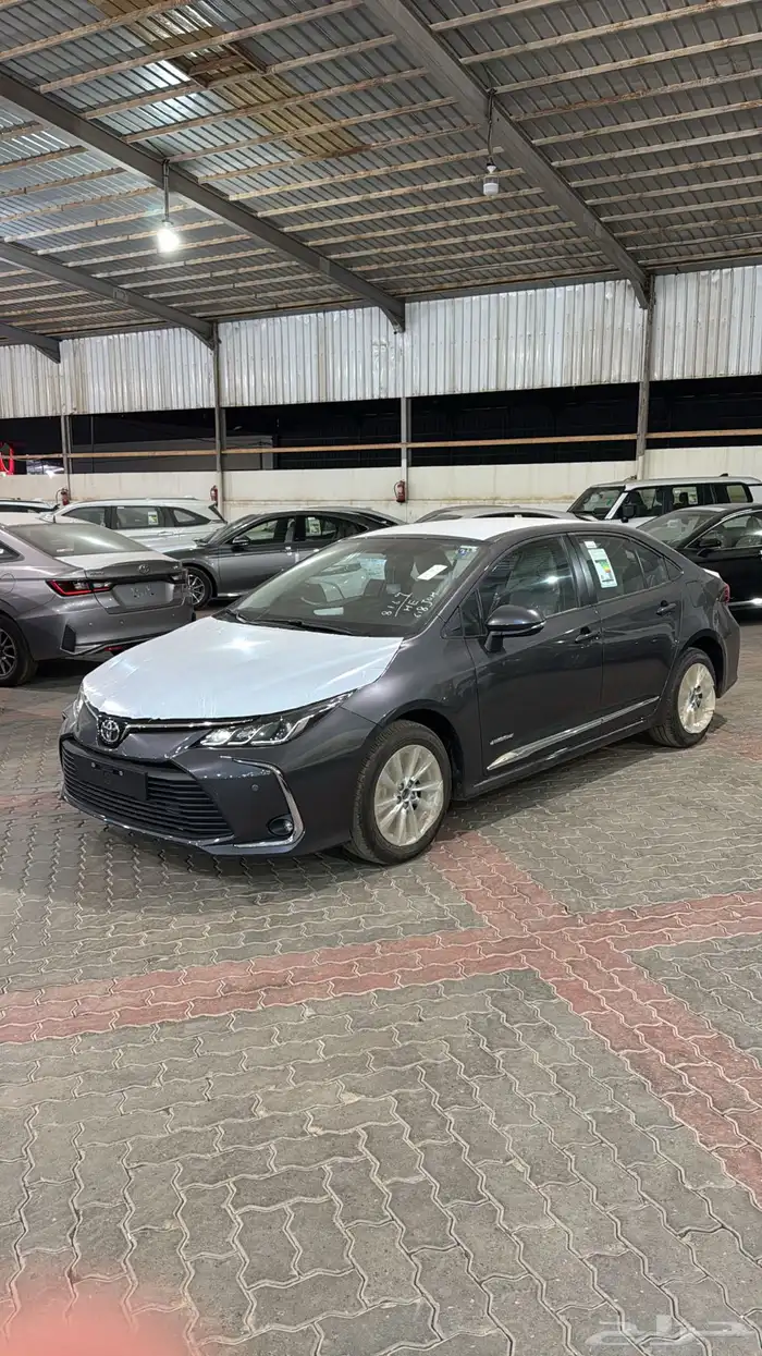 تويوتا كورلا XLI المطور بنزين 2025 0