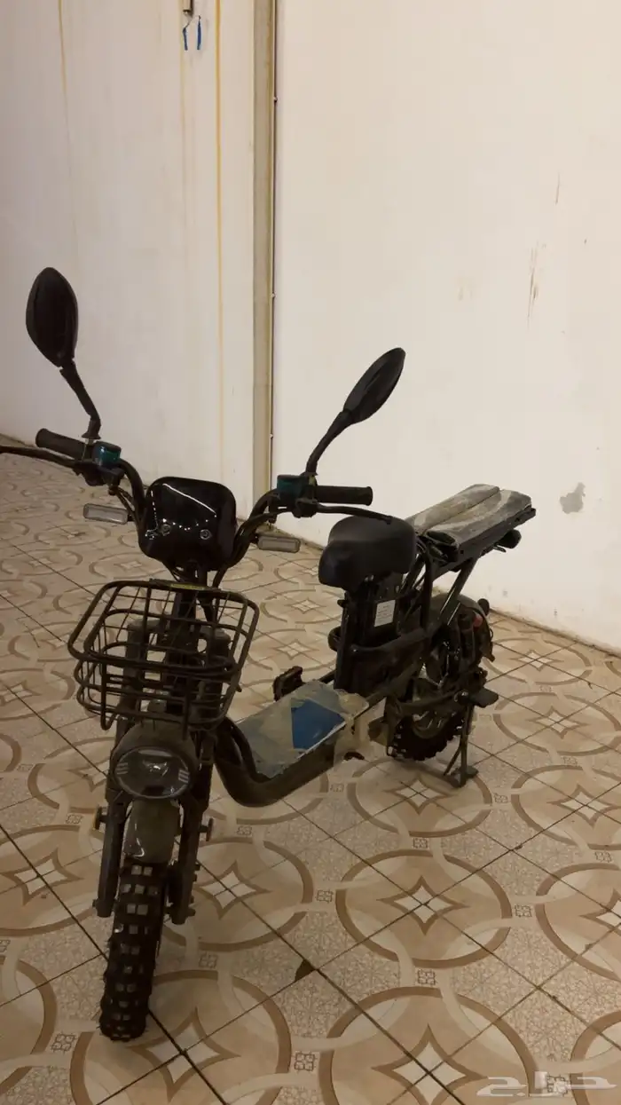 سكوتر نظيف اللي فيه الكفر اللي ورا مبطوق جلس معي اسبوع بس 2