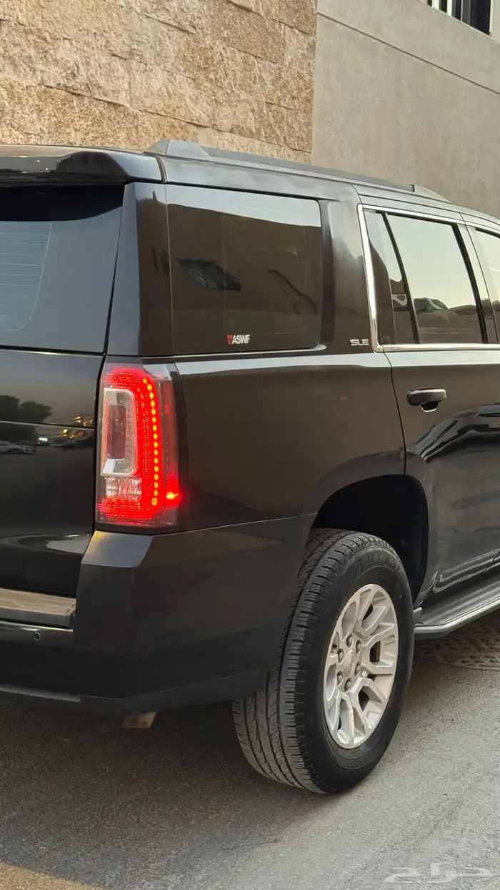 للبيع يوكن 2017 نظيف جدا 4