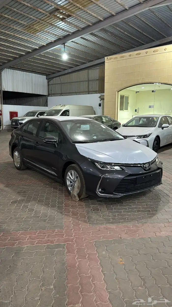 تويوتا كورلا XLI المطور بنزين 2025 1