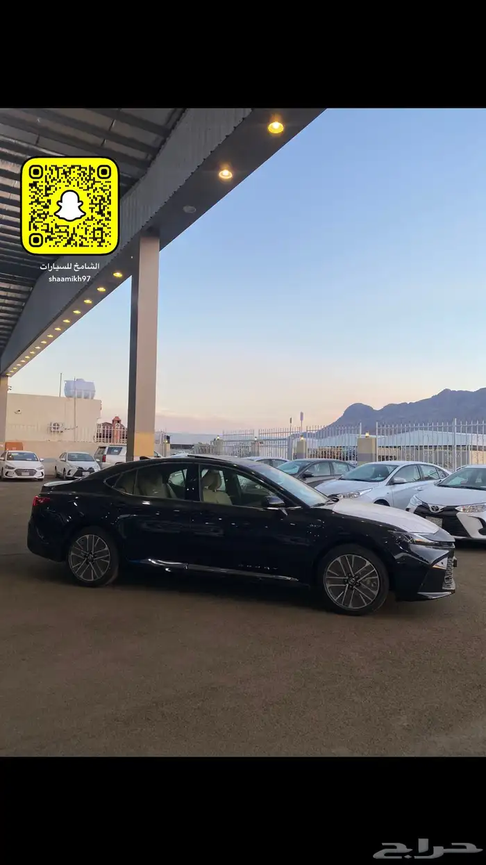 كامري 2025 LE هايبرد بانورما اسود ( غير متوفر ) 3