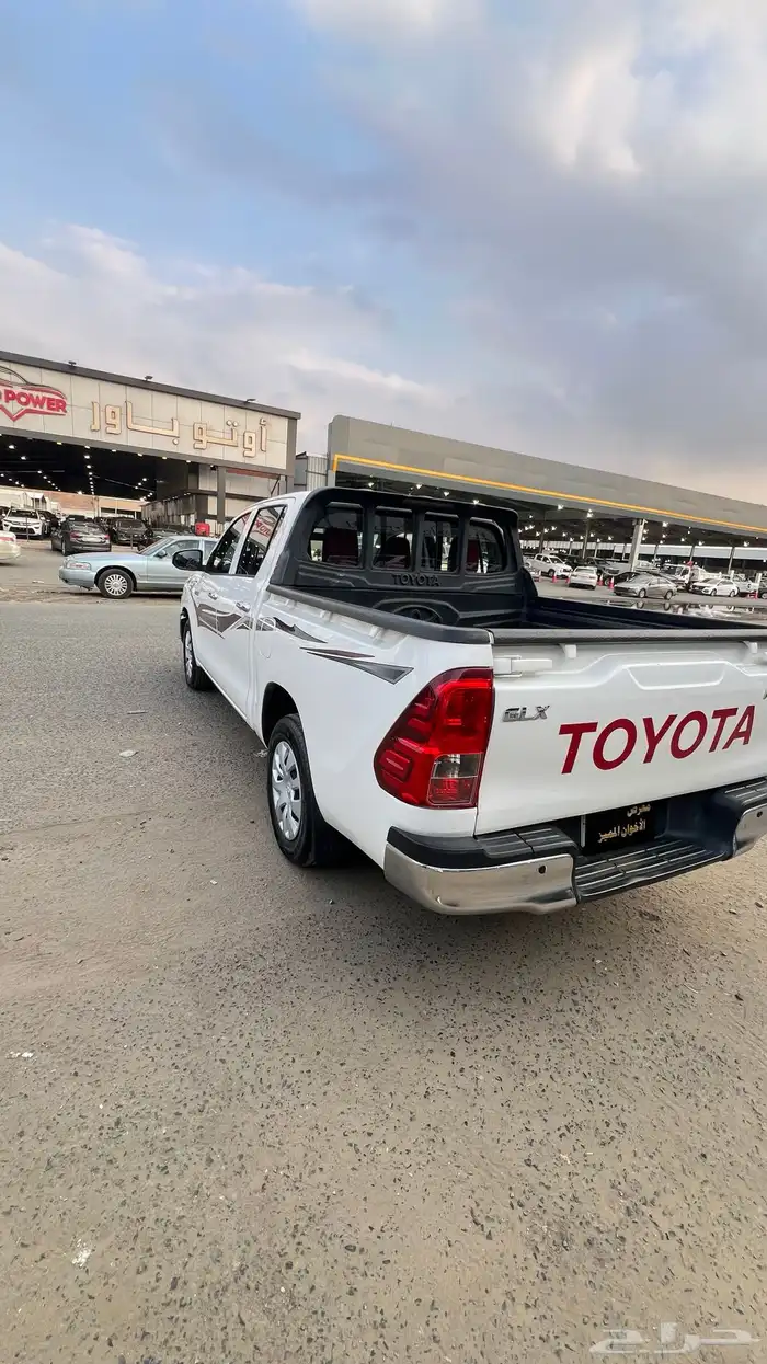 هايلوكس 2018 غمارتين GLX بنزين عداد قليل 11