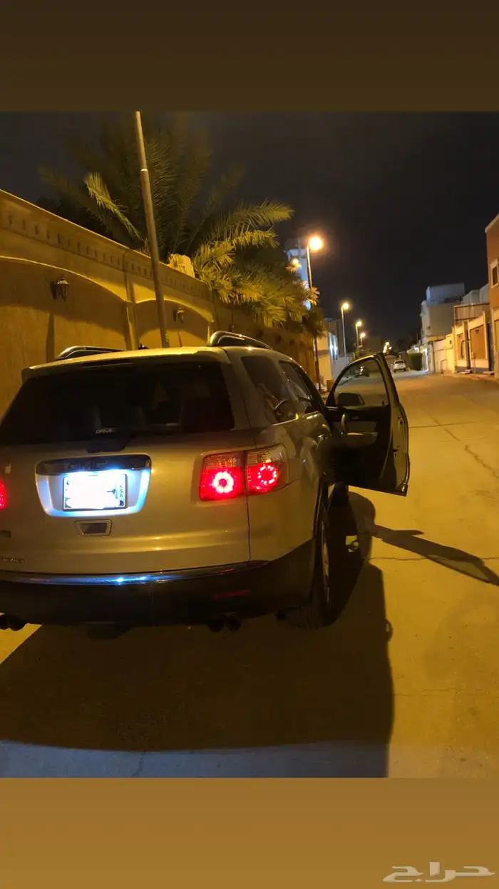 جي ام سي اكاديا 2008 1