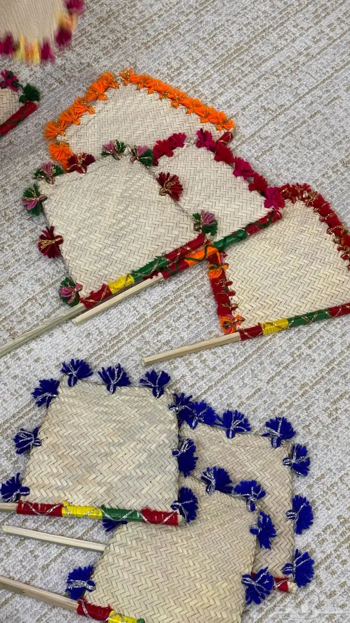 خزف صناعه يدويه بسعف النخل ويوجد كميات كبيرة. 40