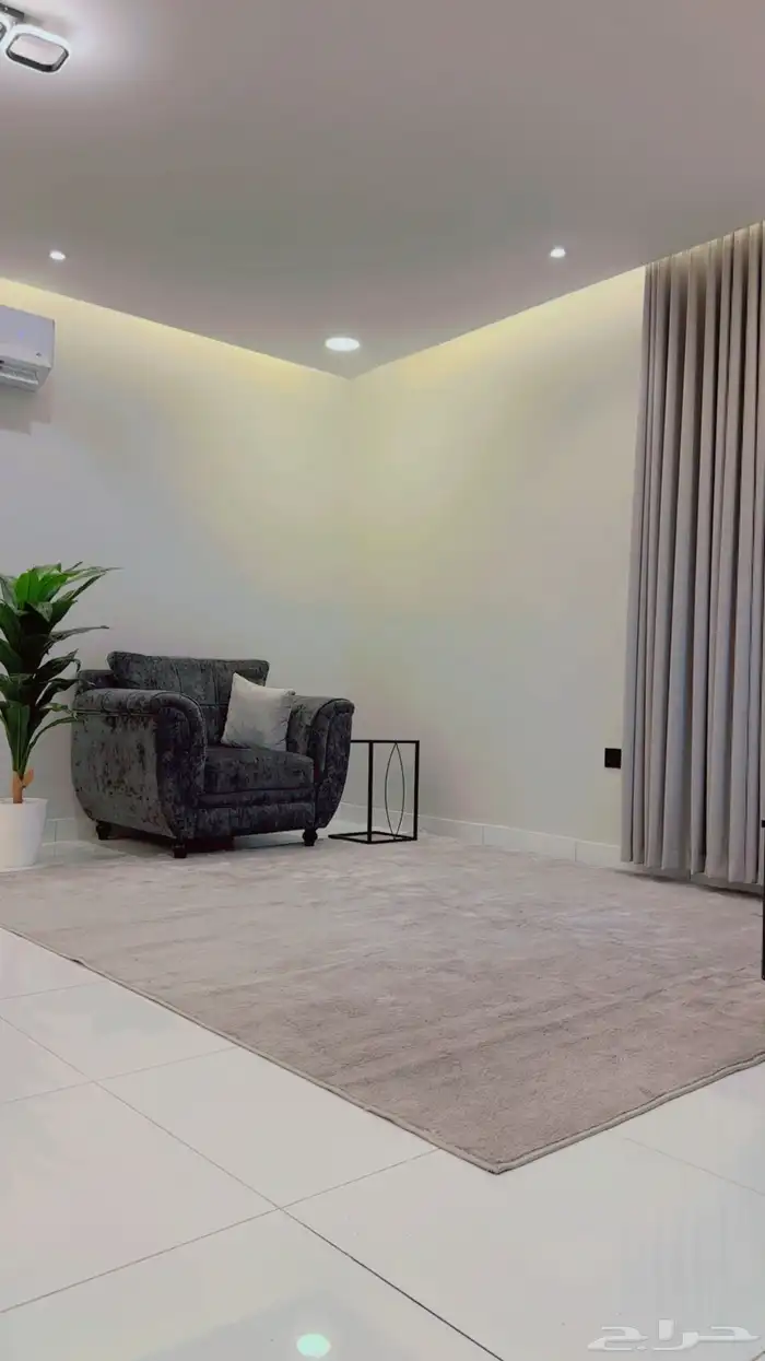 استديو جديد فاخر للايجار 1