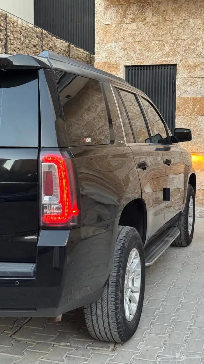 للبيع يوكن 2017 نظيف جدا 11