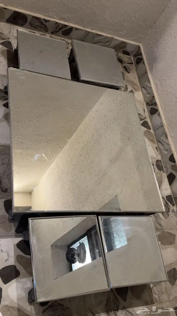 طاولة ارضي مع ستاند مناشف للبيع ب90 3