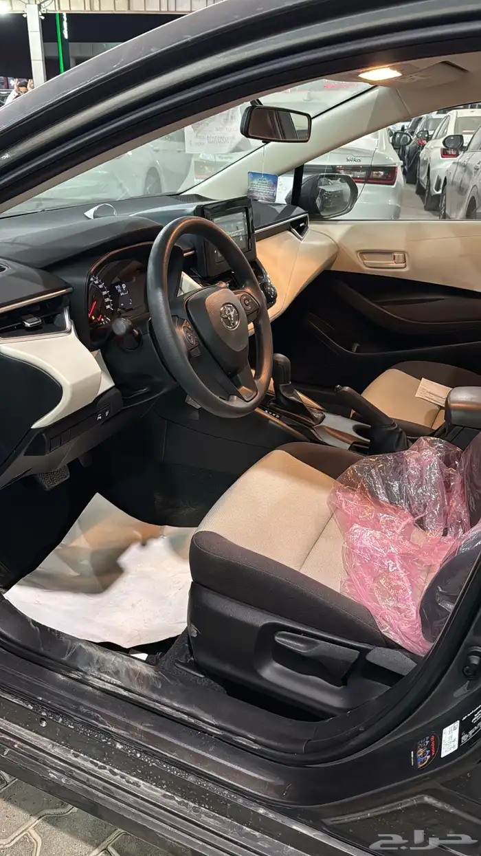 تويوتا كورلا XLI المطور بنزين 2025 7