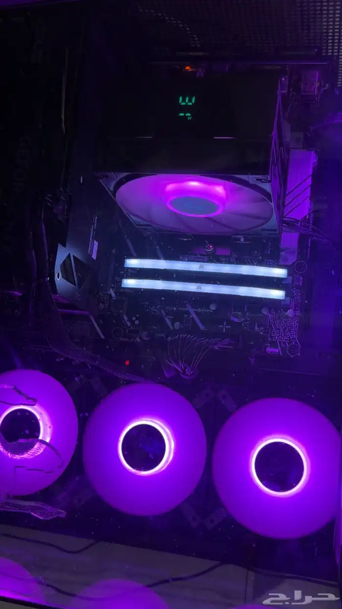 بيسي قيمنق للبيع الجهاز ماصرله 7 شهور الكرت 4060 2