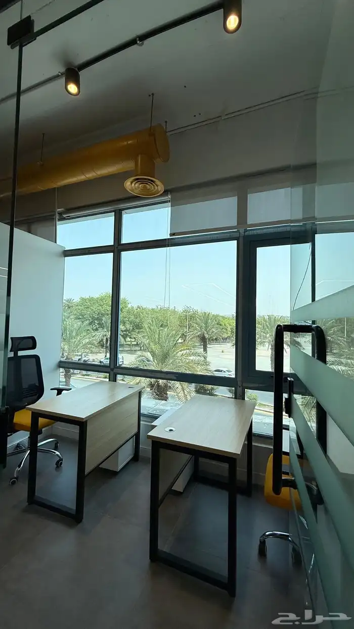 مكاتب للايجار مؤثثة جاهزة 1