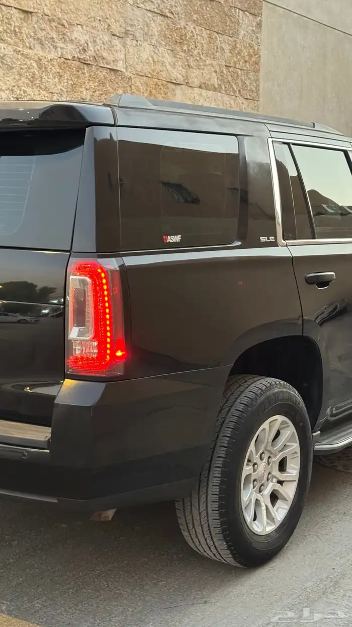 للبيع يوكن 2017 نظيف جدا 5