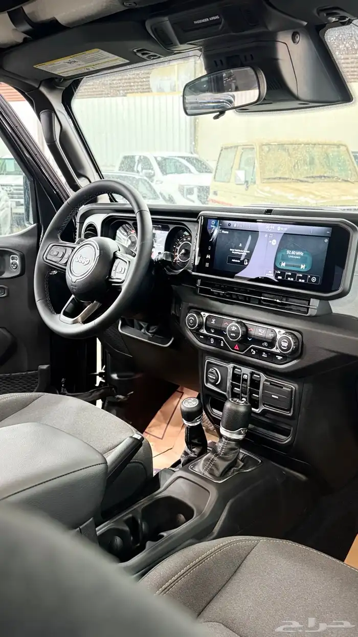 جيب رانجلر 2025 15