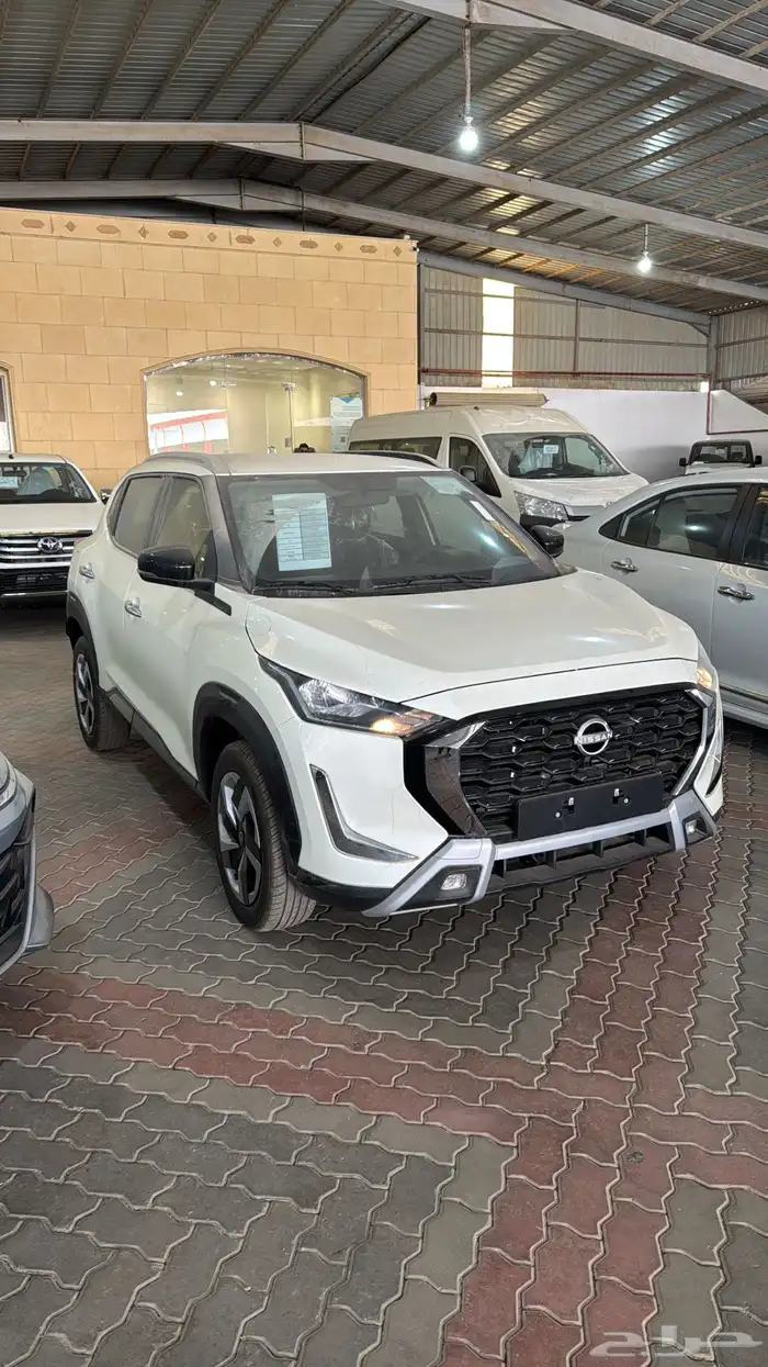 نيسان ماجنيت فئة الستاندر بنزين 2025 1