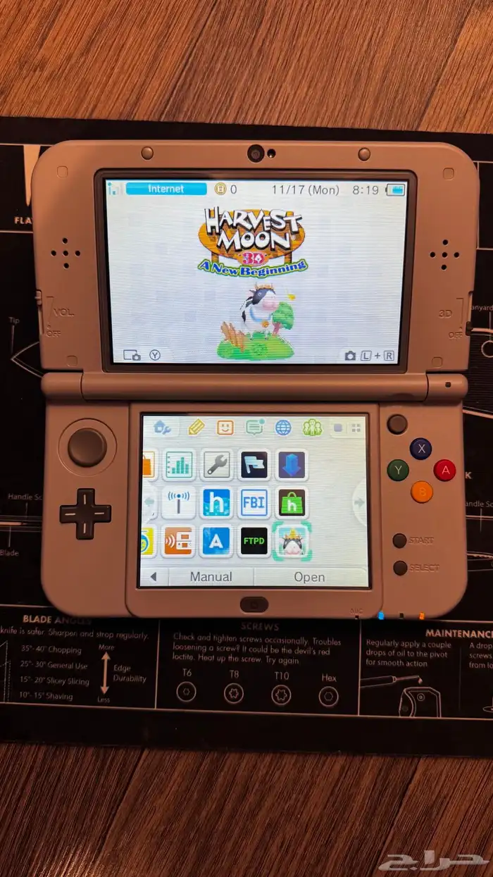 New Nintendo 3DS LL FAMICOM EDITION 3