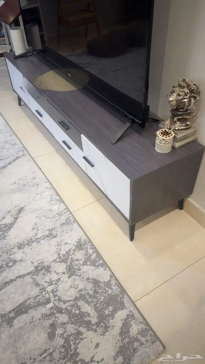 طاولة تلفزيون 0