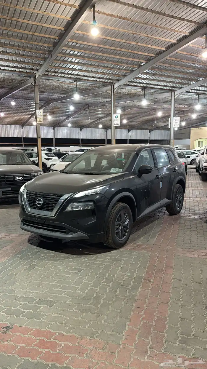 نيسان اكس تريل ستاندر 5 ركاب بدون دبل 2025 0