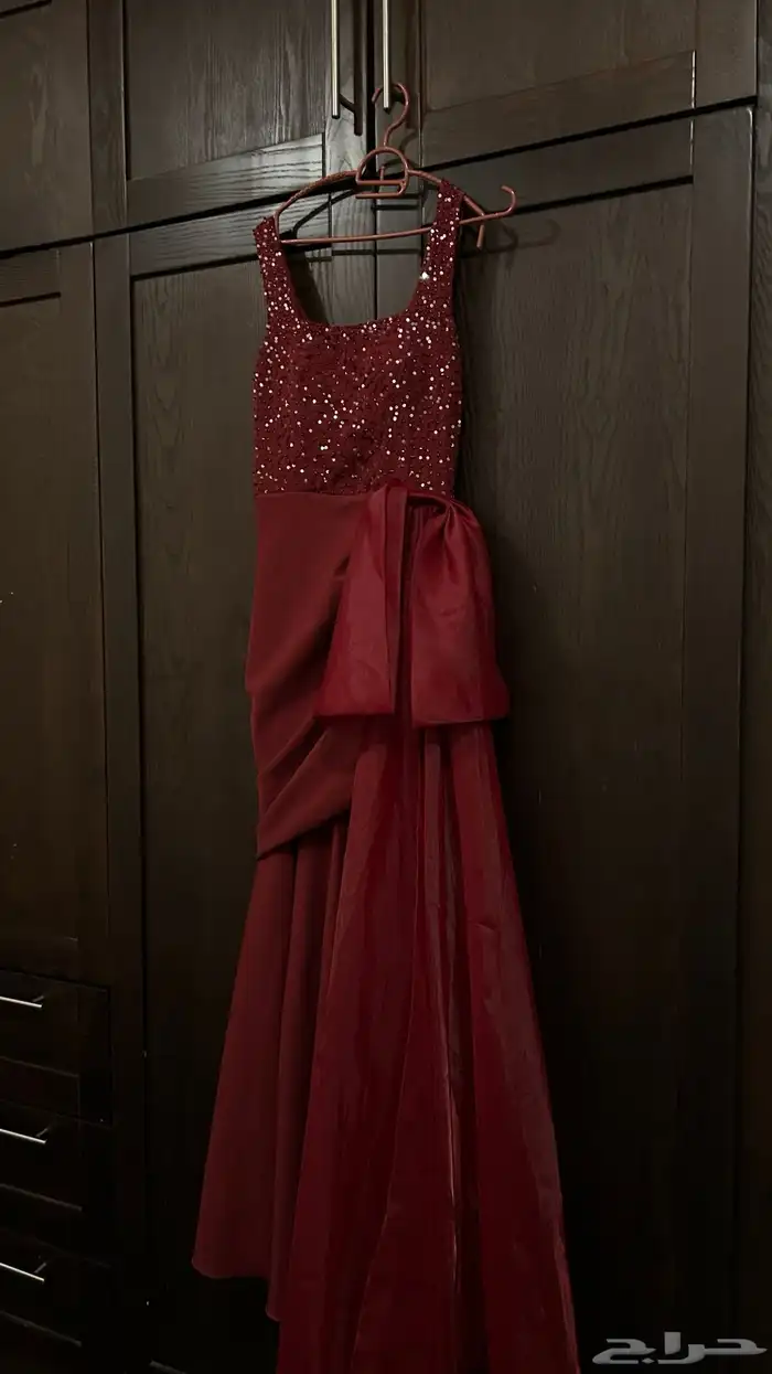 فستان احمر 0