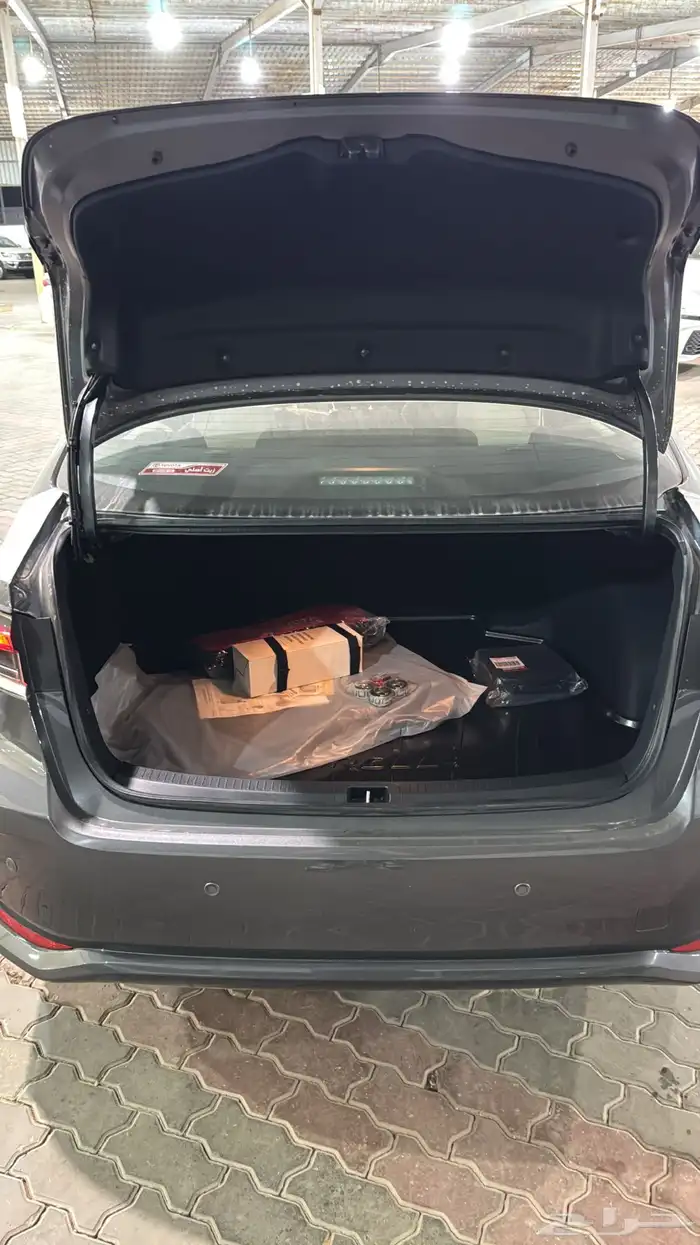 تويوتا كورلا XLI المطور بنزين 2025 10