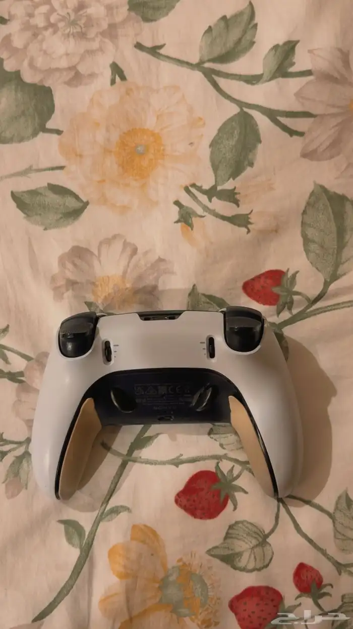 يد سوني PlayStation Edge الاحترافية 1