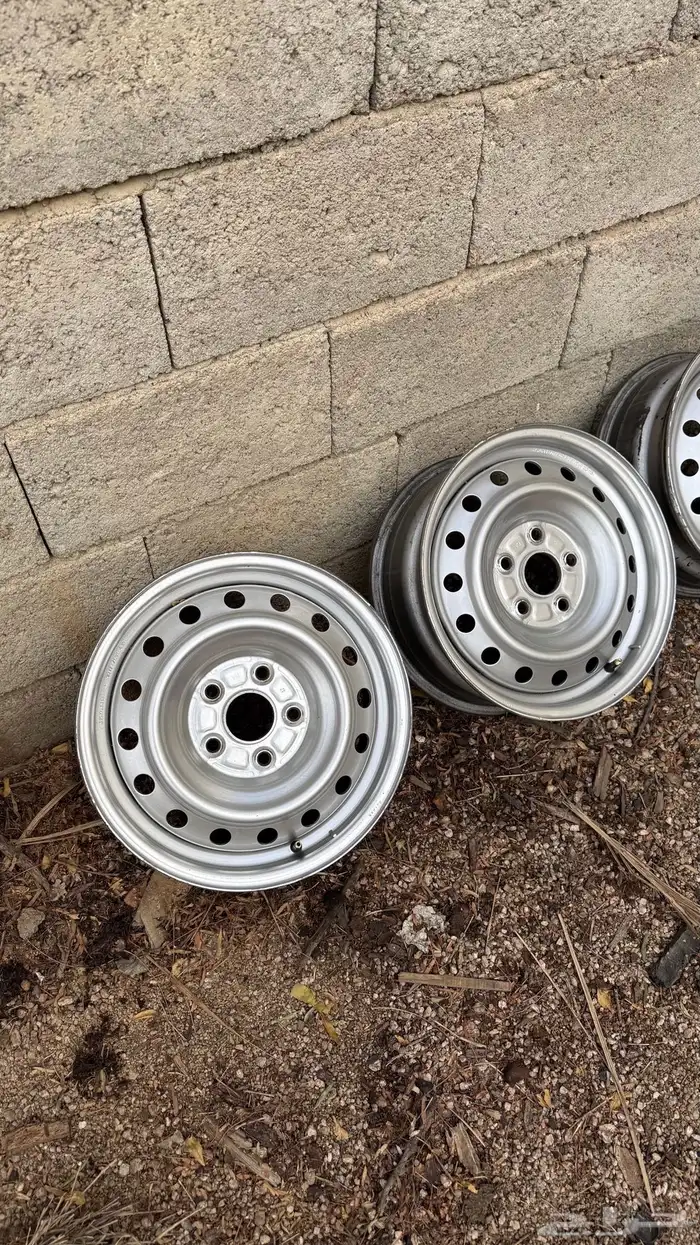 4 جنوط هايلوكس مقاس 15 0