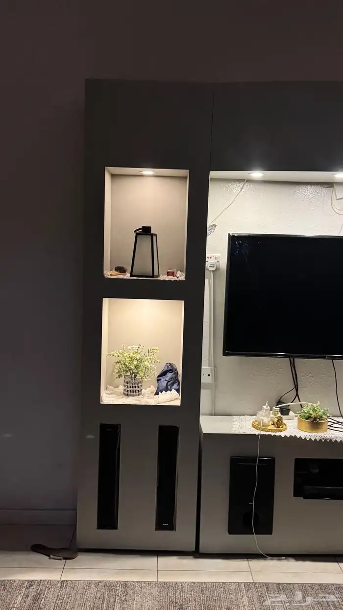 ديكور تلفزيون معه جهاز6 سماعات 3