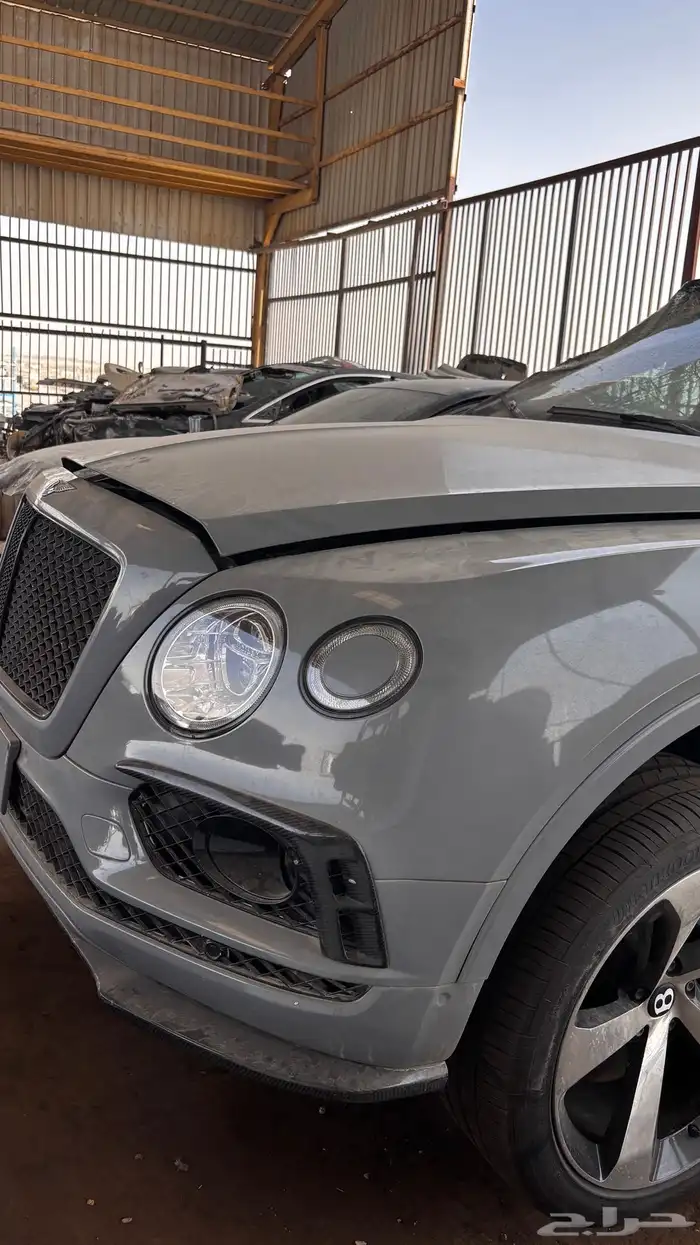 تشليح قطع غيار ديفندر بنتلي اودي بورش رنج روفر جاكوار 1