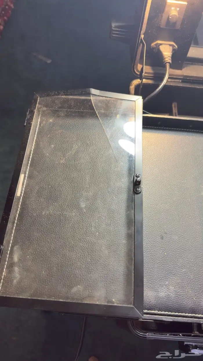 كرسي مكياج و شنطة مكياج 3