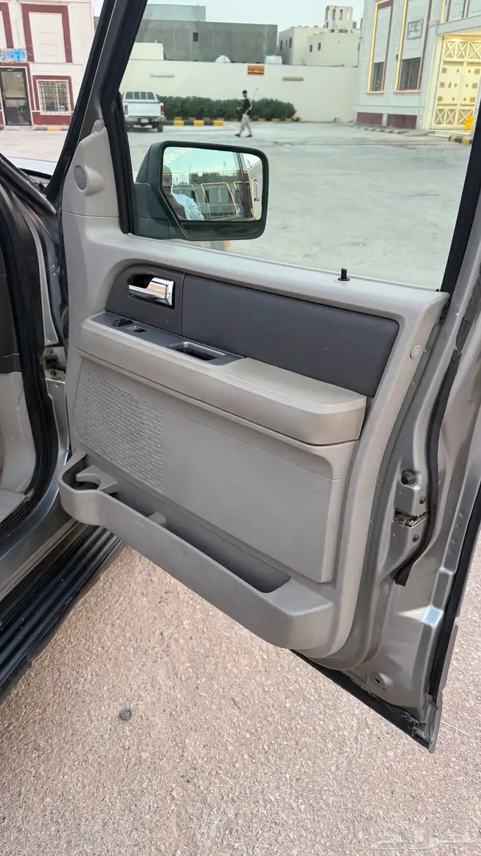 اكسبدشن 2008 للبيع نظيف 13