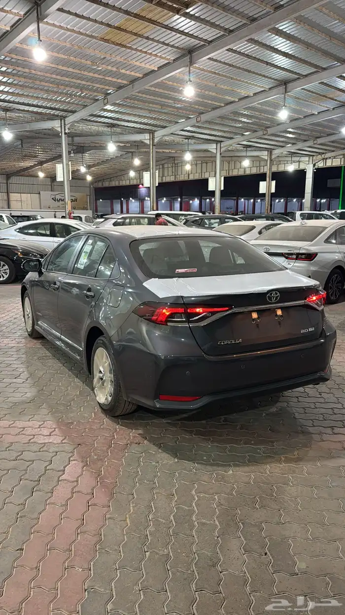 تويوتا كورلا XLI المطور بنزين 2025 3