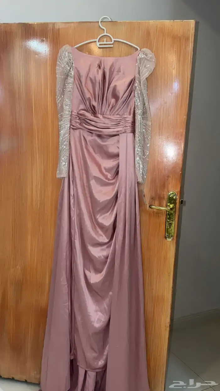 فستان وردي 1