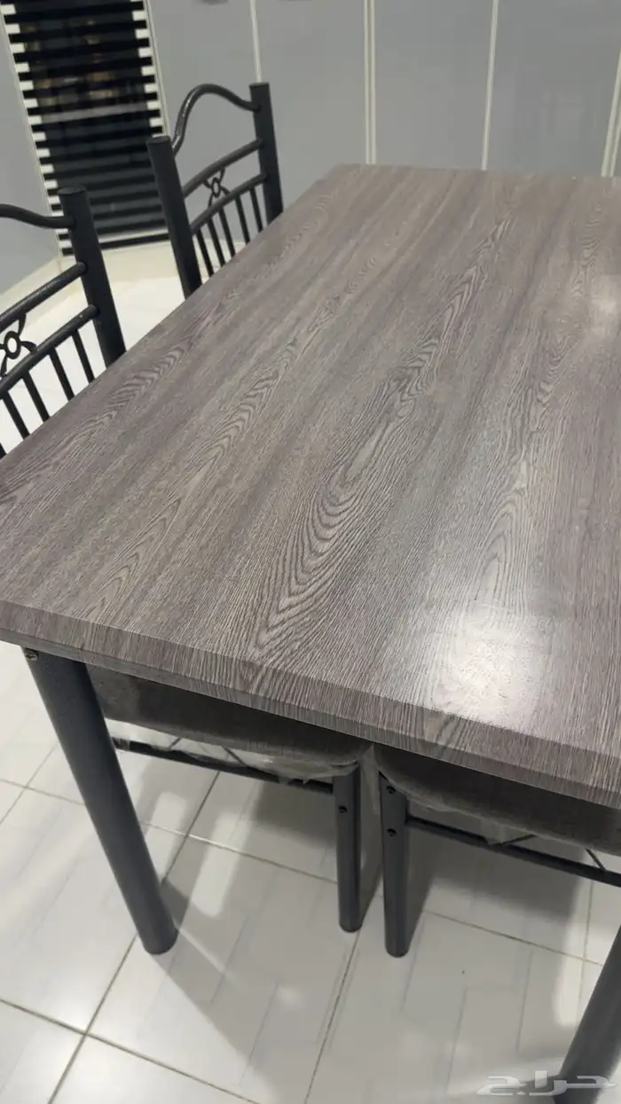 طاولة مطبخ مع أربع كراسي أخت الجديده 2