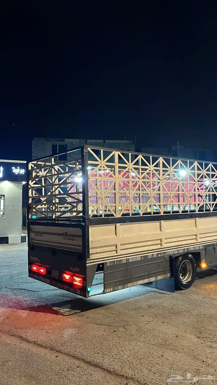 لوري 7م ايسوزو 2019 (( للبيع )) 3