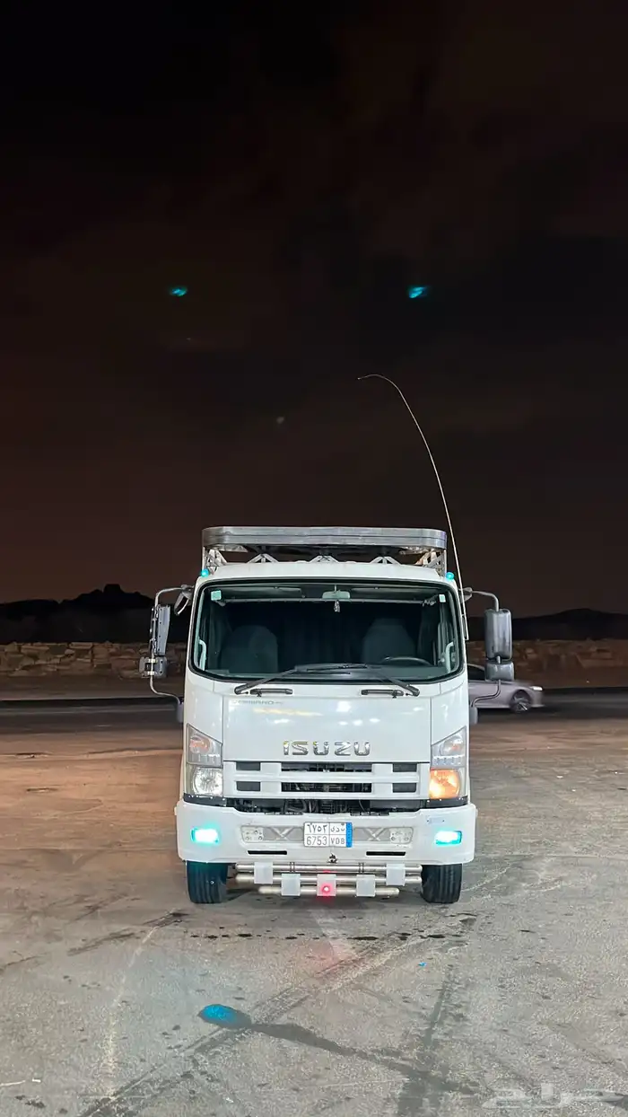 لوري 7م ايسوزو 2019 (( للبيع )) 1