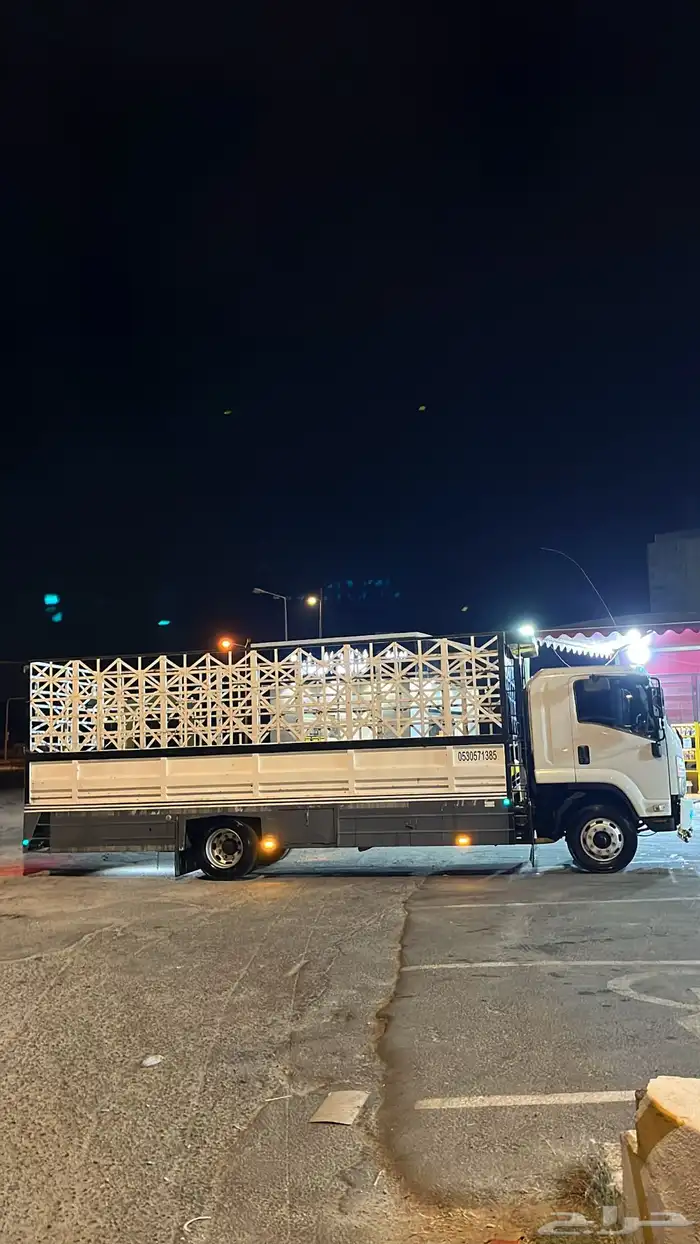 لوري 7م ايسوزو 2019 (( للبيع )) 2