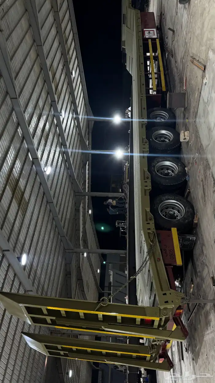 لوبد 4 محاور سست بطول 18 م 9