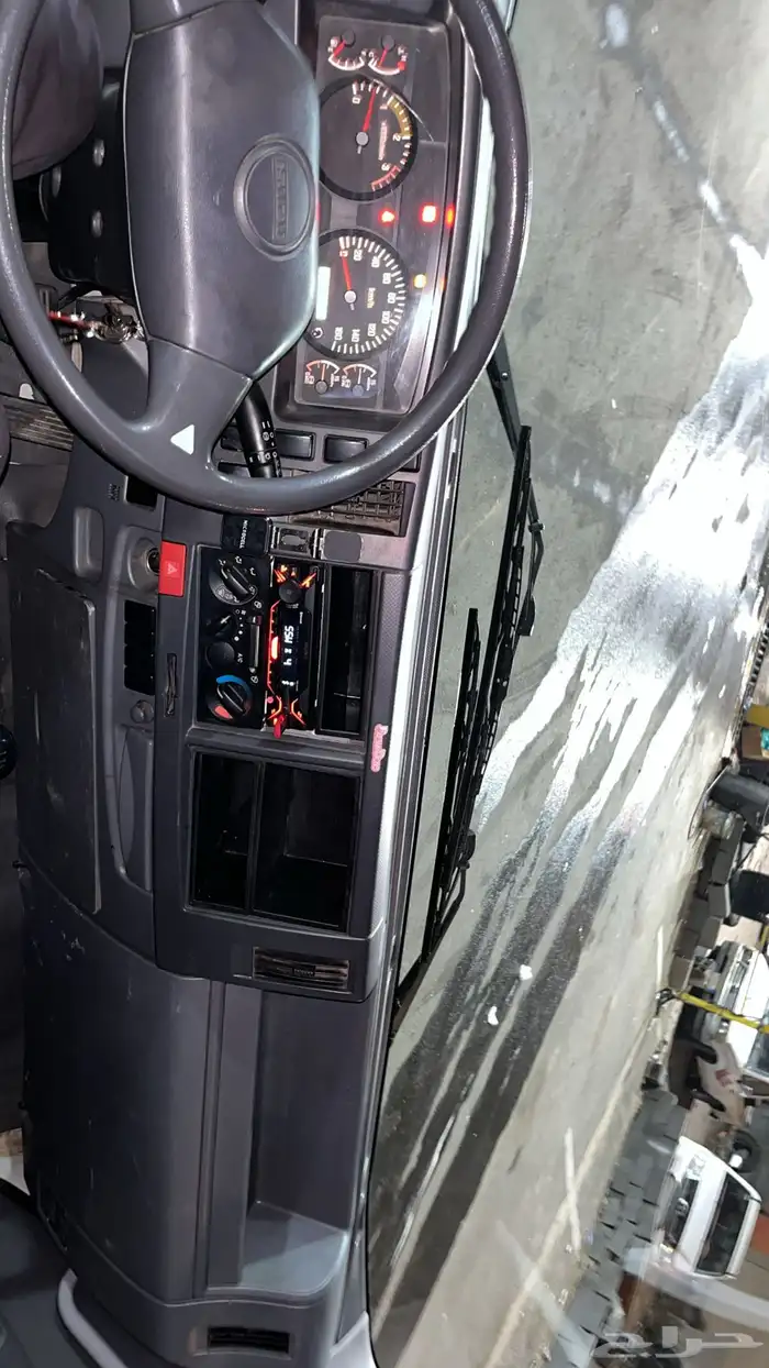 لوري 7م ايسوزو 2019 (( للبيع )) 7