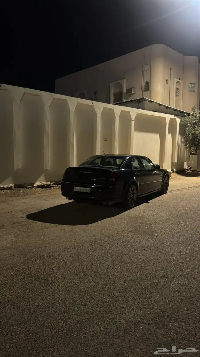 كرايسلر 2005 v8 ماشيه 200 الف نضيفه بدي وكاله 1
