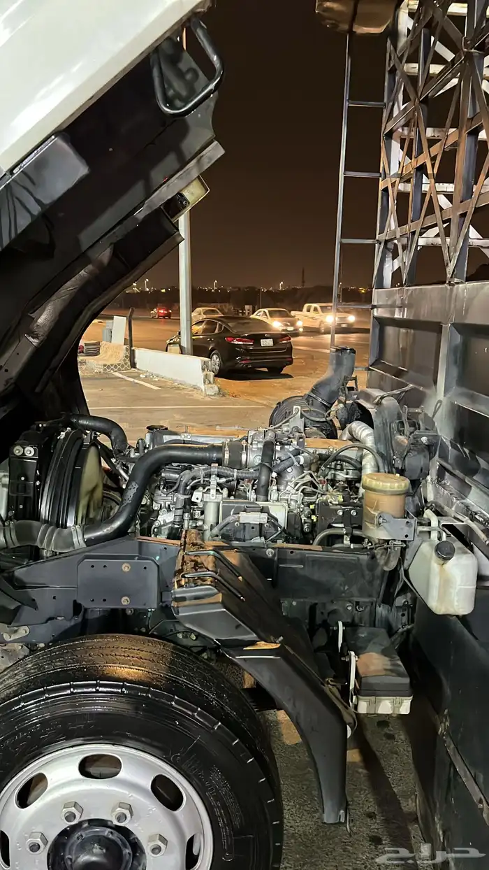 لوري 7م ايسوزو 2019 (( للبيع )) 9