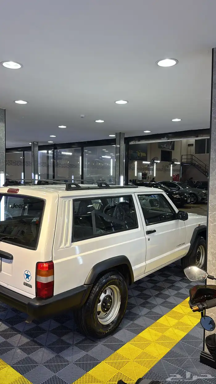 جيب شروكي 2001 4