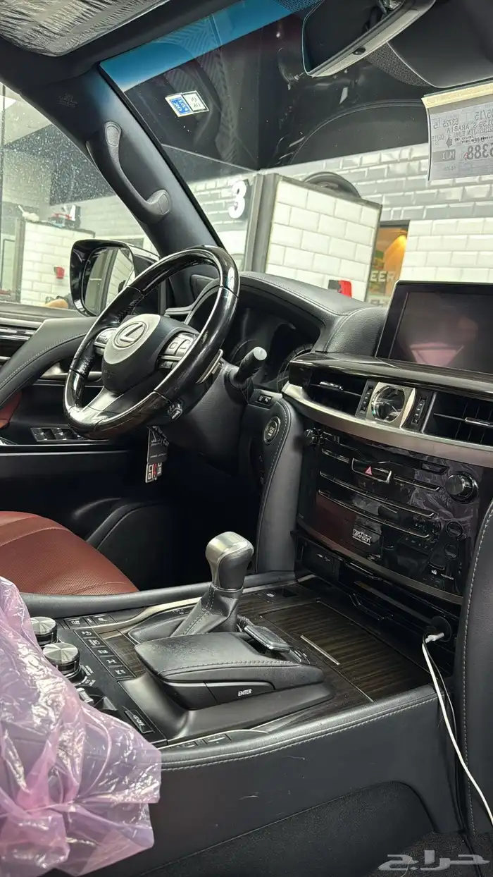 للبيع لكزس LX570S سعودي بودي بلد 23