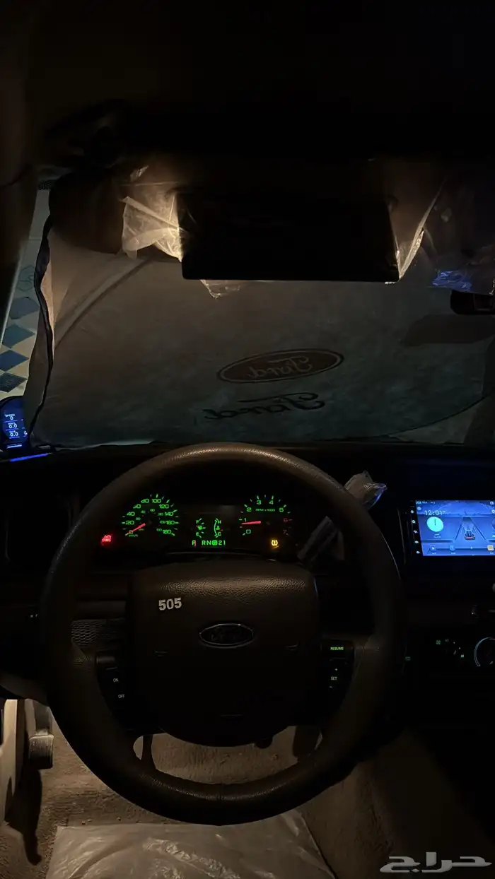 فورد فكتوريا2011 للبيع 3