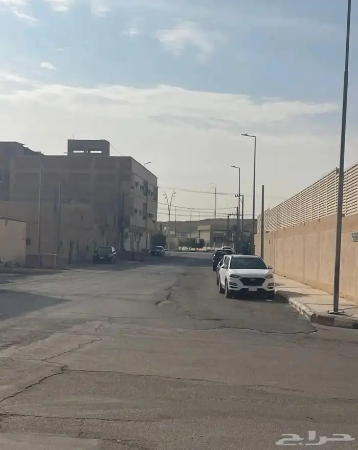 غرفة للإيجار في المزاحمية 2