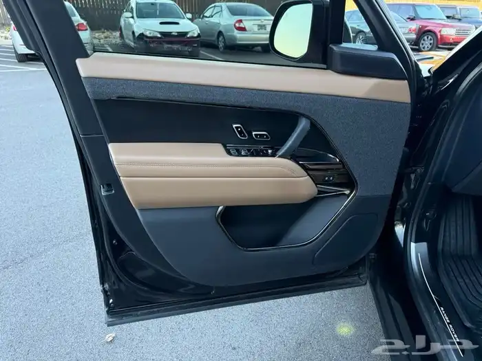 رنج روفر سبورت 2024 فل كامل بسعر مميز بحالة الجديد 10