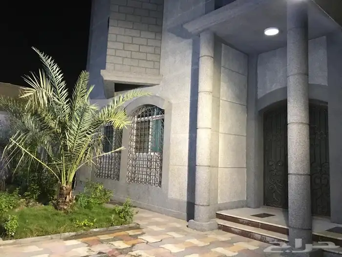 للبيع فيلا بحي الروضة الدمام 1